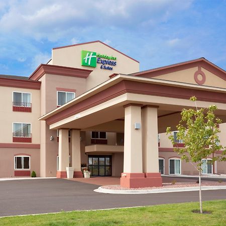 Holiday Inn Express Hotel & Suites Antigo By Ihg Exterior photo